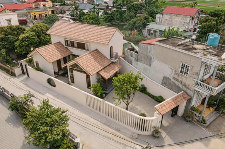 Villa tam hợp viện đưa xưởng xay xát cũ vào không gian sống mới缩略图